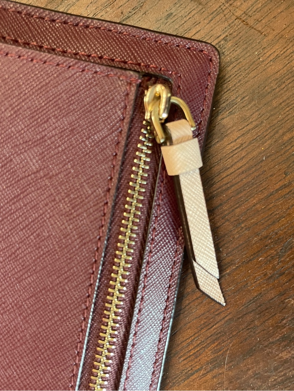 kate spade burgundy and cream wallet - Picture 5 of 7